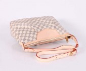 2011年春夏新作 Louis Vuitton 激安 ルイヴィトン 新品 ダミエ・アズール ショルダーバッグ シラクーサMM N41112