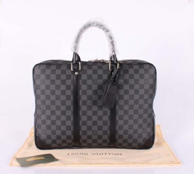 2010年新作 Louis Vuitton 激安 ルイヴィトン 新品　ダミエ・グラフィット ポルトドキュマン・ヴォワヤージュ ビジネスバッグ メンズ ハンドバッグ ビトン N41125