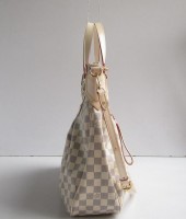 2011年春夏新作　Louis Vuitton 激安　ルイヴィトン 新作 人気 新品 通販＆送料込　 ルイヴィトン 新作 人気 新品 通販＆送料込　ダミエ　 アズール イーヴォラ　ショルダーバッグGM　N41134