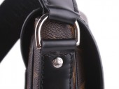 09秋冬新作 Louis Vuitton 激安 ルイヴィトン 財布 新作 人気 新品 通販＆送料込　ショルダーバッグ『バスPM』（モノグラム）マカサー バス PM 斜めがけショルダーバッグ セレブ愛用 雑誌掲載商品 M56717