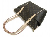 Louis Vuitton 激安　ルイヴィトン 新品　モノグラム　ショルダーバッグ　トータリーPM　M56688