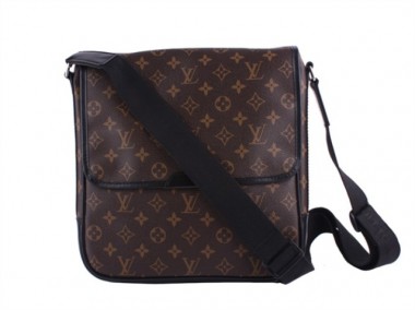 09秋冬新作 Louis Vuitton 激安 ルイヴィトン 財布 新作 人気 新品 通販＆送料込　ショルダーバッグ『バスPM』（モノグラム）マカサー バス PM 斜めがけショルダーバッグ セレブ愛用 雑誌掲載商品 M56717