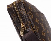 新作 Louis Vuitton 激安 ルイヴィトン 新品 モノグラム ショルダーバッグ　トロター・ボブール　M97037