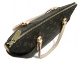Louis Vuitton 激安　ルイヴィトン 新品　モノグラム　ショルダーバッグ　トータリーPM　M56688