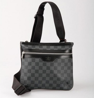Louis Vuitton 激安 ルイヴィトン 新品 ダミエ・グラフィット　ショルダーバッグ　トマス　N58028