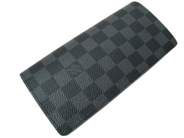 Louis Vuitton 激安　ルイヴィトン 新品　ダミエ・グラフィット　財布　ファスナー付き二つ折り長札　ポルトフォイユ・ブラザ　N62665