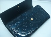 09新作 とってもシックな新カラーのブルーニュイ★ Louis Vuitton 激安 ルイヴィトン 新品 モノグラムヴェルニ ポルトフォイユ・サラ長財布 ブルーニュイ M93667