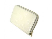 Louis Vuitton 激安　ルイヴィトン 新品　ヴェルニ　手帳カバー　財布　アジェンダ・ウォレット　ダイアリー　システム手帳　ペルル　R21028