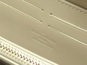 2011年春夏新作　Louis Vuitton 激安　ルイヴィトン 新品　財布　ヴェルニ　ジッピーウォレット　ブロンコライユ　M91459