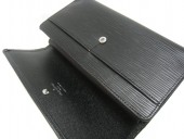 Louis Vuitton 激安　ルイヴィトン 新品　エピ　財布　三つ折り長札　ポルトフォイユ・インターナショナル　ノワール　M63722　新型
