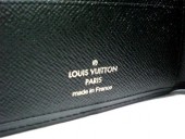 Louis Vuitton 激安　ルイヴィトン 新品　エピ　財布　メンズ二つ折り小銭入付き　ポルトビエ・カルトクレディモネ　ノワール　M63652
