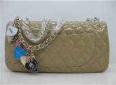 シャネル 新作＆送料込(CHANEL)  バッグ A46513QX