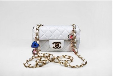 シャネル 新作＆送料込(CHANEL)  バッグ A01114SW