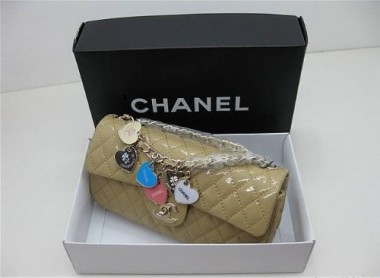 シャネル 新作＆送料込(CHANEL)  バッグ A46513QX