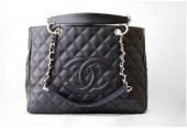 シャネル 新作＆送料込(CHANEL)A35899