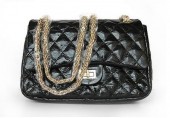 シャネル 新作＆送料込(CHANEL)A35495
