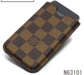 2011年新作 Louis Vuitton 激安　ルイヴィトン 新作 人気 新品 通販＆送料込 ダミエグラフィット　エテュイ IPHONE・IPODTOUCH アイフォンケース N63101