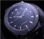 クラシック フュージョン オールセラミック　カーボンダイアル　スイスクオーツ hb017