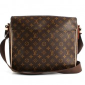 Louis Vuitton 激安 ヴァルミーGM　メッセンジャーバッグ M40526