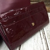 ルイヴィトン ポルトフォイユ・サラ　モノグラム・ヴェルニ　カードケース　 小銭入れ 長財布 アマラント M90152