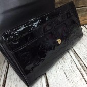 ルイヴィトン ポルトフォイユ・サラ　モノグラム・ヴェルニ　カードケース　 小銭入れ 長財布 ブラック M90152