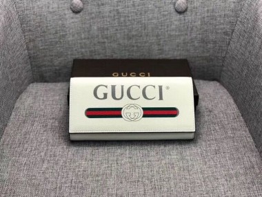 GUCCIグッチ 新作＆送料込 新入荷GUCCI496318