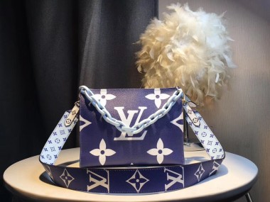 ルイヴィトン 人気 LOUISVUITTON モノグラム　通販 ＆送料込 LV094