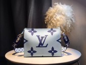 ルイヴィトン 人気 LOUISVUITTON モノグラム　通販 ＆送料込 LV094