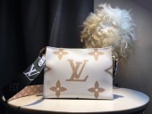 ルイヴィトン 人気 LOUISVUITTON モノグラム　通販 ＆送料込 LV092