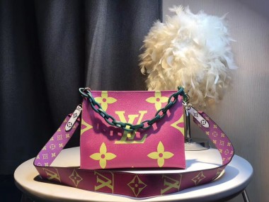 ルイヴィトン 人気 LOUISVUITTON モノグラム　通販 ＆送料込 LV096