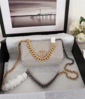 シャネル バッグ 人気 新作＆送料込(CHANEL)3017