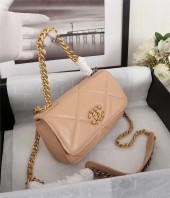 シャネル バッグ 人気 新作＆送料込(CHANEL)3017