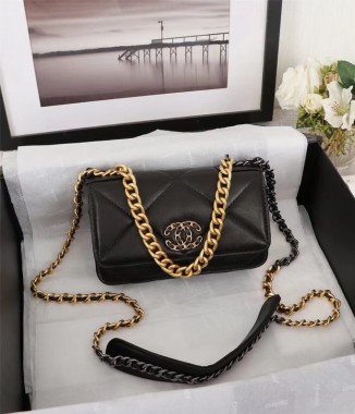 シャネル バッグ 人気 新作＆送料込(CHANEL)3017