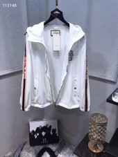 グッチ 新作 新品同様超美品 通販＆送料込 YF002