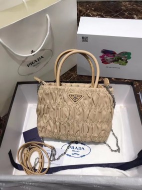 プラダ バッグ 人気 新作＆送料込 新入荷 PR5209