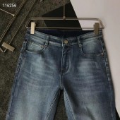 グッチ ジーパン 新作 新品同様超美品 通販＆送料込GUCCIku002