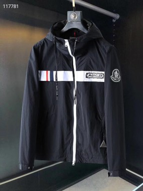モンクレール 初秋 新作 新品同様超美品 通販＆送料Moncler001