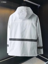 モンクレール 新作 新品同様超美品 通販＆送料 MC002