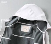 モンクレール 新作 新品同様超美品 通販＆送料 MC006