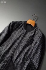 グッチ 両面は着ます 新作 新品同様超美品 通販＆送料 GYIF002