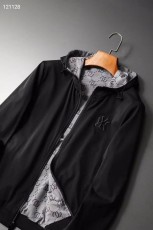 グッチ 両面は着ます 新作 新品同様超美品 通販＆送料 GYIF001