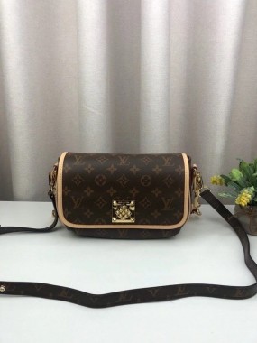 ルイヴィトン バッグ新作 人気 新品 通販＆送料込 LV824