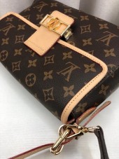 ルイヴィトン バッグ新作 人気 新品 通販＆送料込 LV827