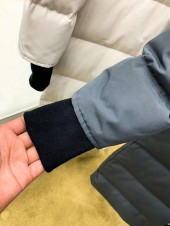 CANADA GOOSE 新作 新品同様超美品 通販＆送料 CG002