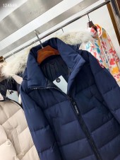CANADA GOOSE 新作 新品同様超美品 通販＆送料 CG004