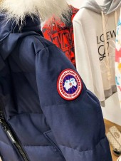 CANADA GOOSE 新作 新品同様超美品 通販＆送料 CG004