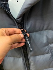 CANADA GOOSE 新作 新品同様超美品 通販＆送料 CG002