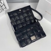 ボッテガ ヴェネタ 新作＆送料込 財布 BV8819