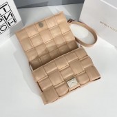ボッテガ ヴェネタ 新作＆送料込 財布 BV8819