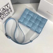 ボッテガ ヴェネタ 新作＆送料込 財布 BV8819